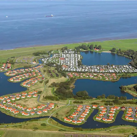 Four-bedroom In 12 Holiday home *